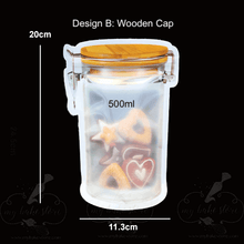 Jar sealer bag with a wooden cap