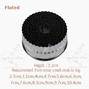 fluted shaped pastry cutter